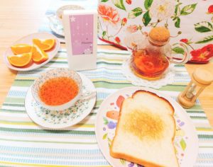 神戸紅茶Fleuretteとよつ葉の食パン
